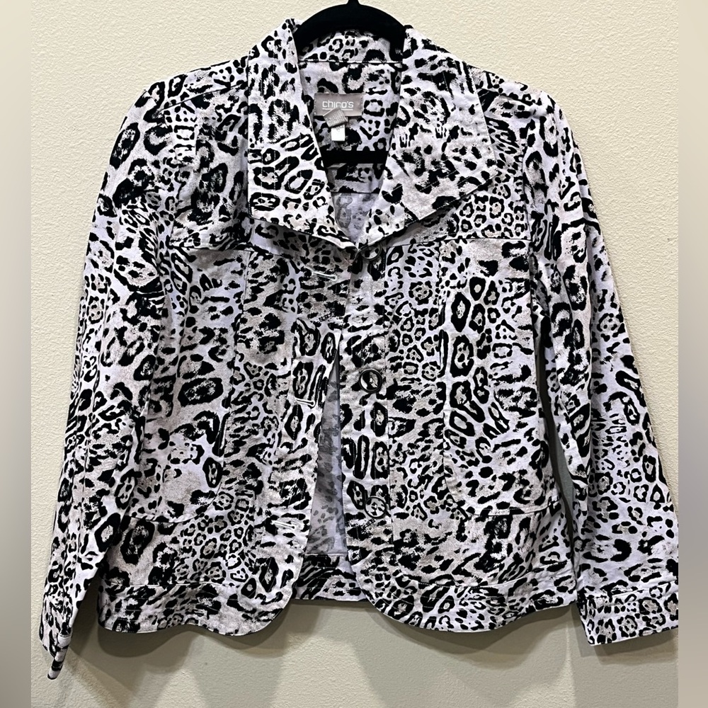 Chico's Monochrome Leopard Print Blazer